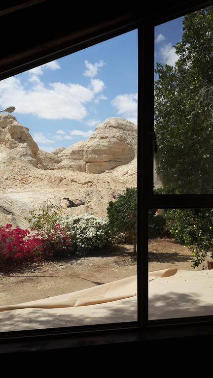 Dead Sea Dawn Villa Neot HaKikar Стая снимка